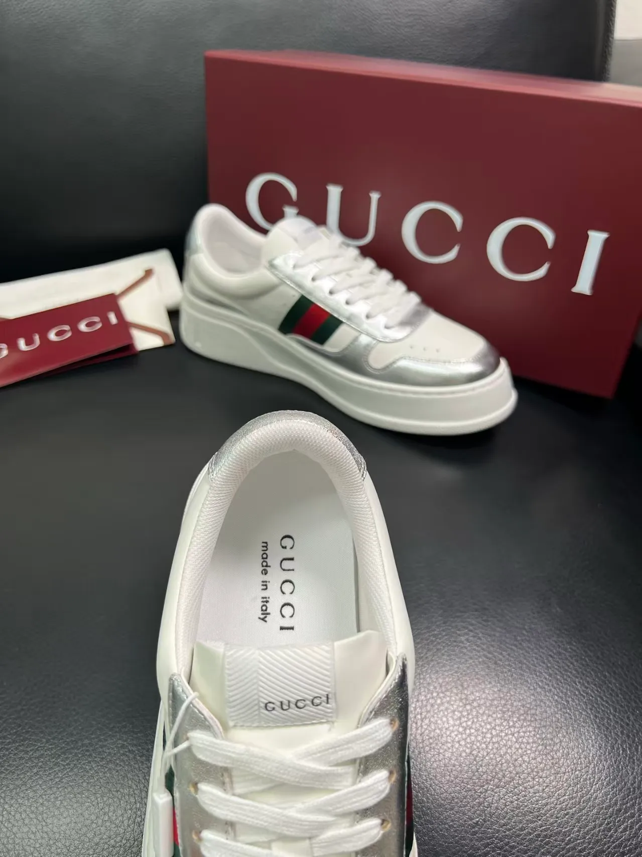 P420 new men's shoes GUCCI [Lightning] latest shoes are shipped. Original quality, fashionable and trendy, using special materials and brand new packaging. The foot feels super comfortable and the workmanship is impeccable Code number: 38-45 No. 058
